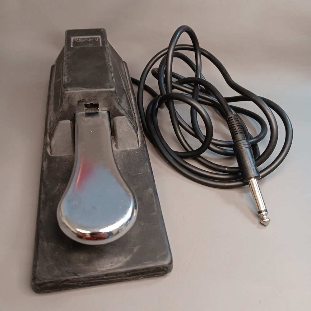 Studiologic VFP1 / 10 - Solid piano style sustain pedal