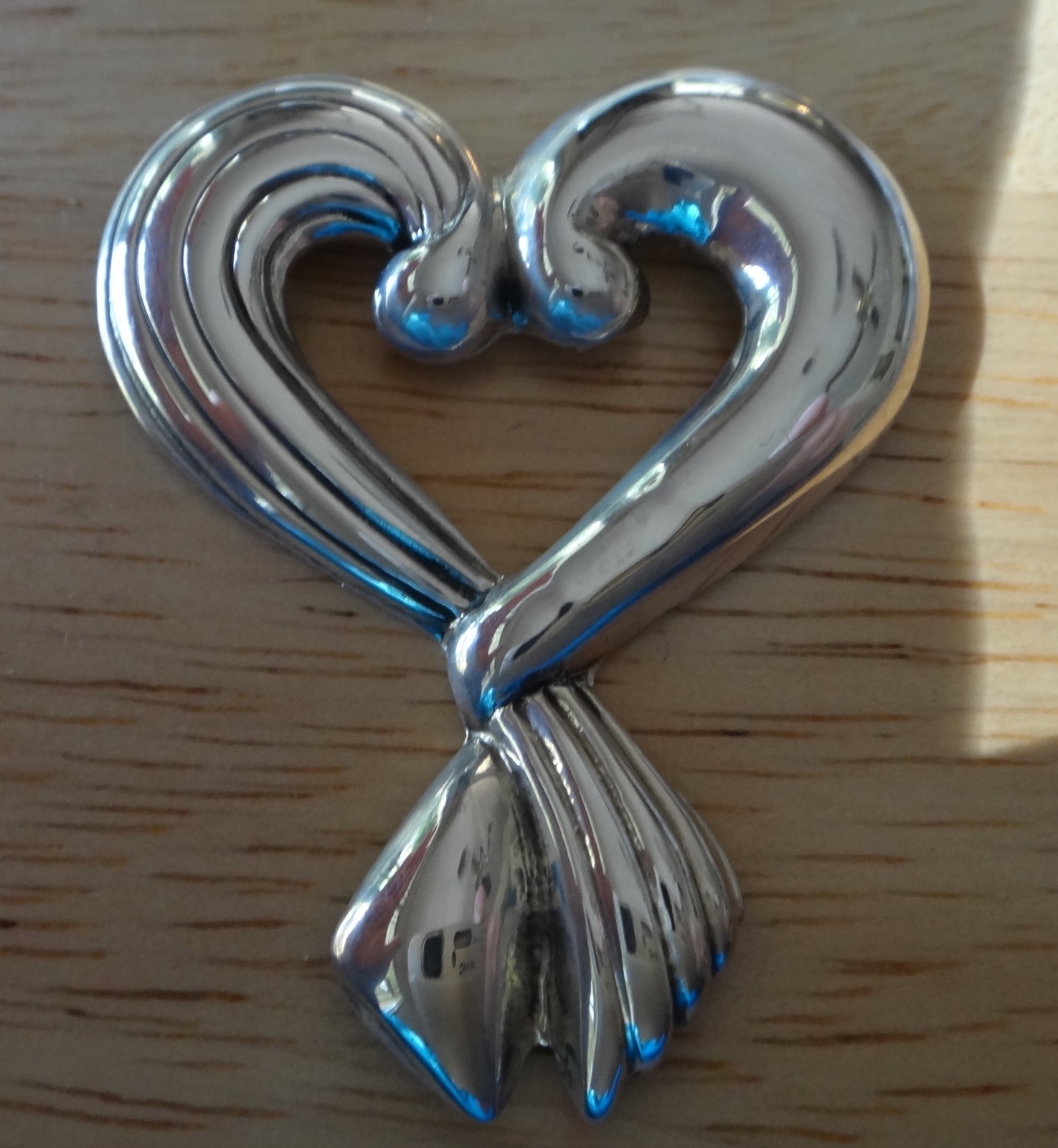 Sterling Silver 3D 47x40mm 7gram Detailed Heart Pin Brooch