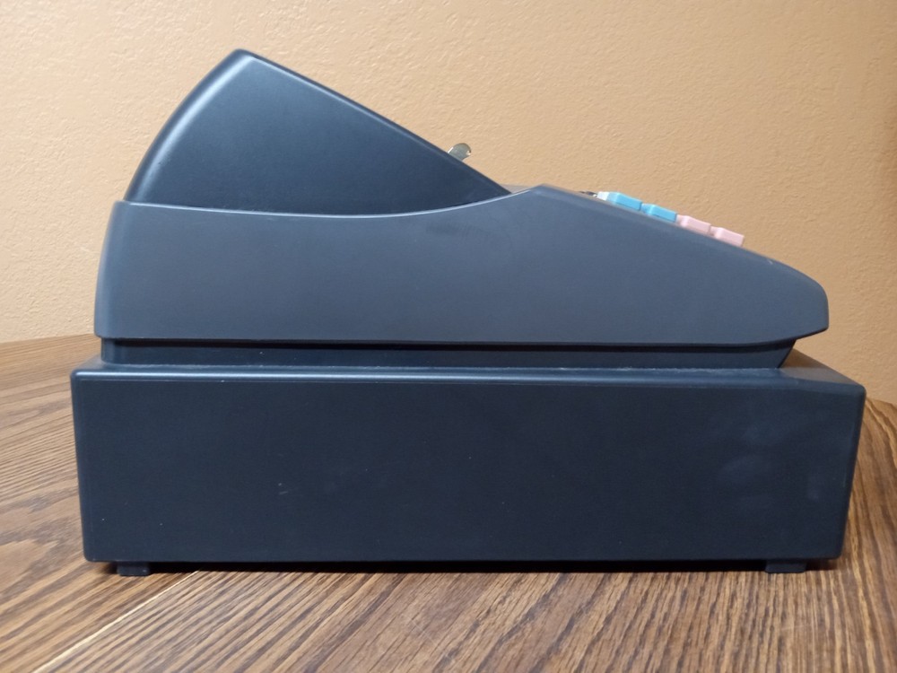 Sharp XE-A106 Electronic Cash Register With Key