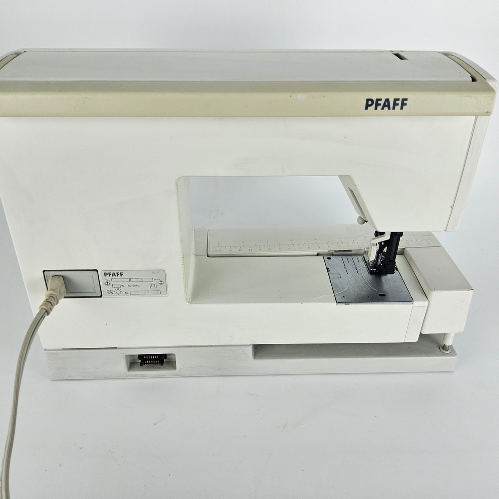 PFAFF Creative 7570 Sewing Embroidery Machine