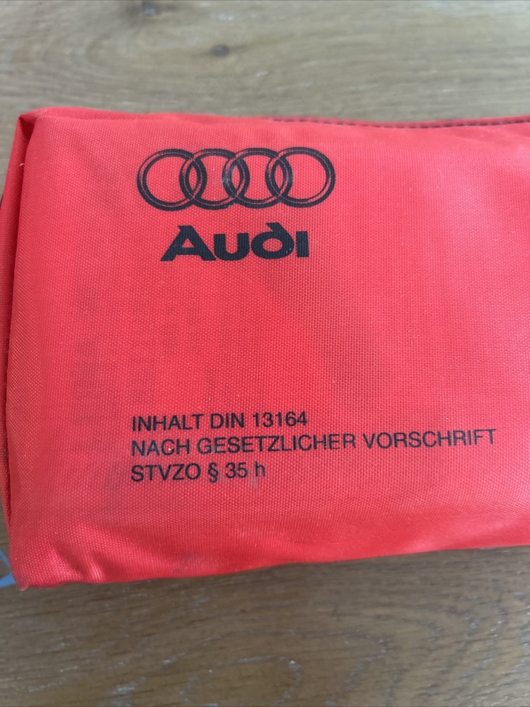 AUDI FIRST AID KIT 13164 Mostly New