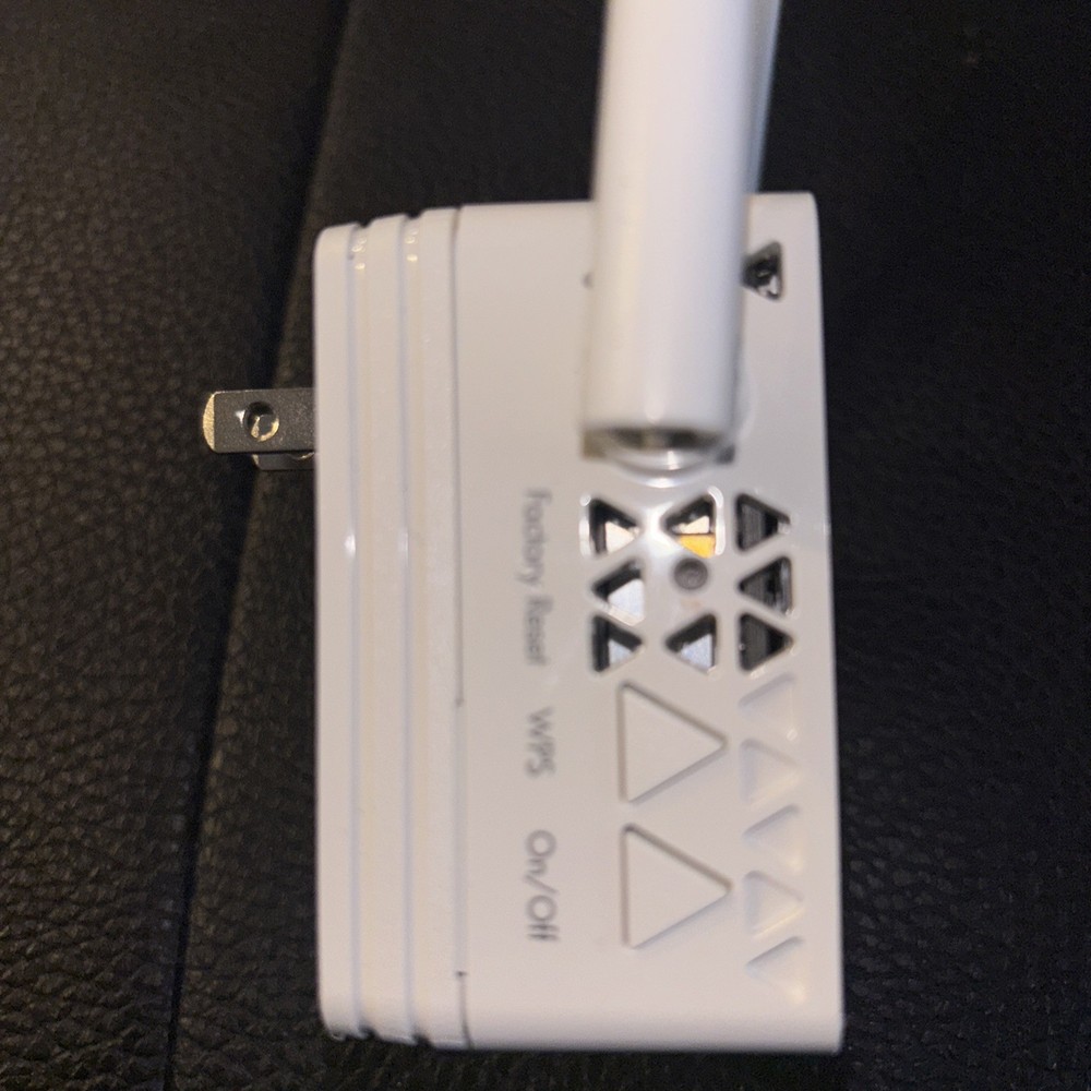 NETGEAR AC1200 Wi-Fi Range Extender - EX6120