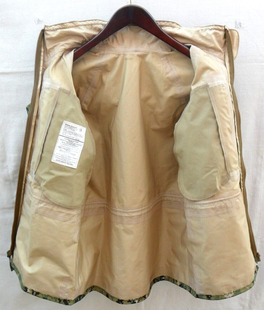 US NAVY ISSUE UNIFORM PARKA WORKING TYPE III CAMO PTFE LAMINATE MEDIUM REG EUC!!