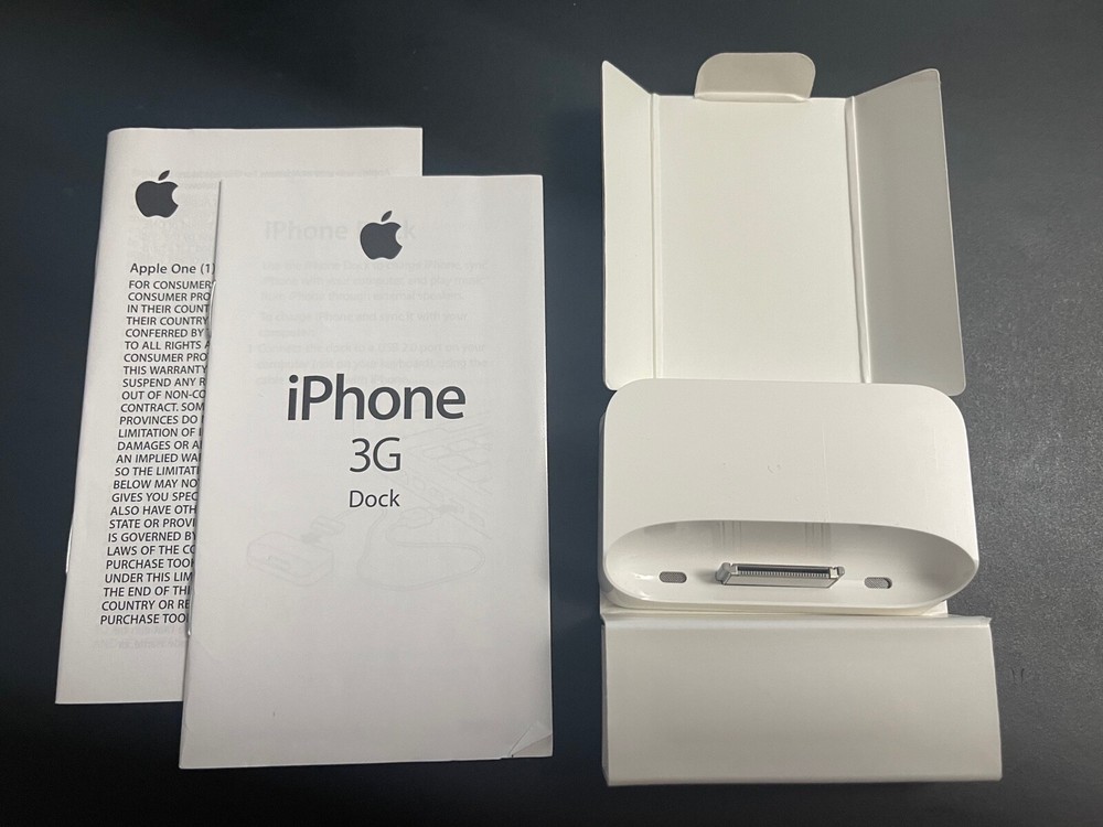 OPEN BOX Apple iPhone 3G Dock MB484G/A
