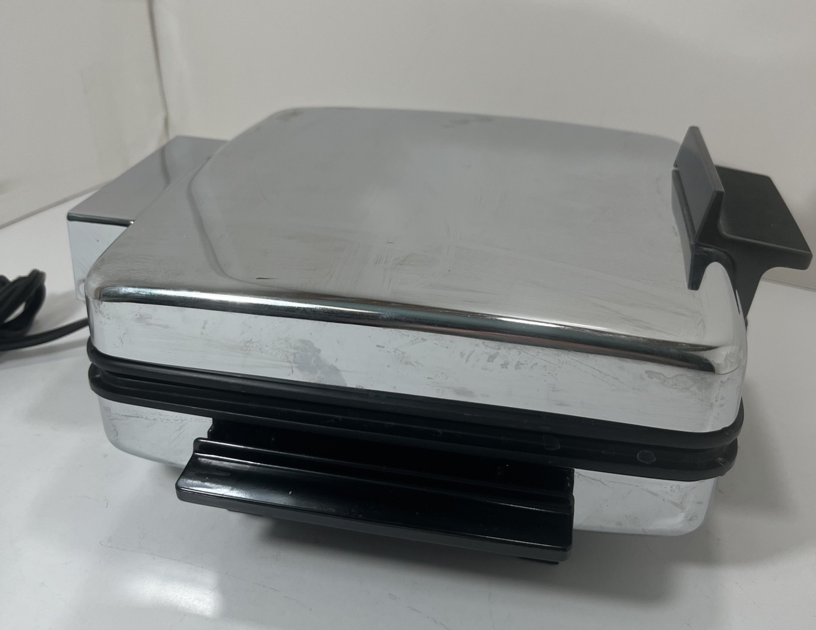 BLACK & DECKER Grill Waffle Baker Maker Iron G48TD Type 2 Chrome - TESTED 🧇