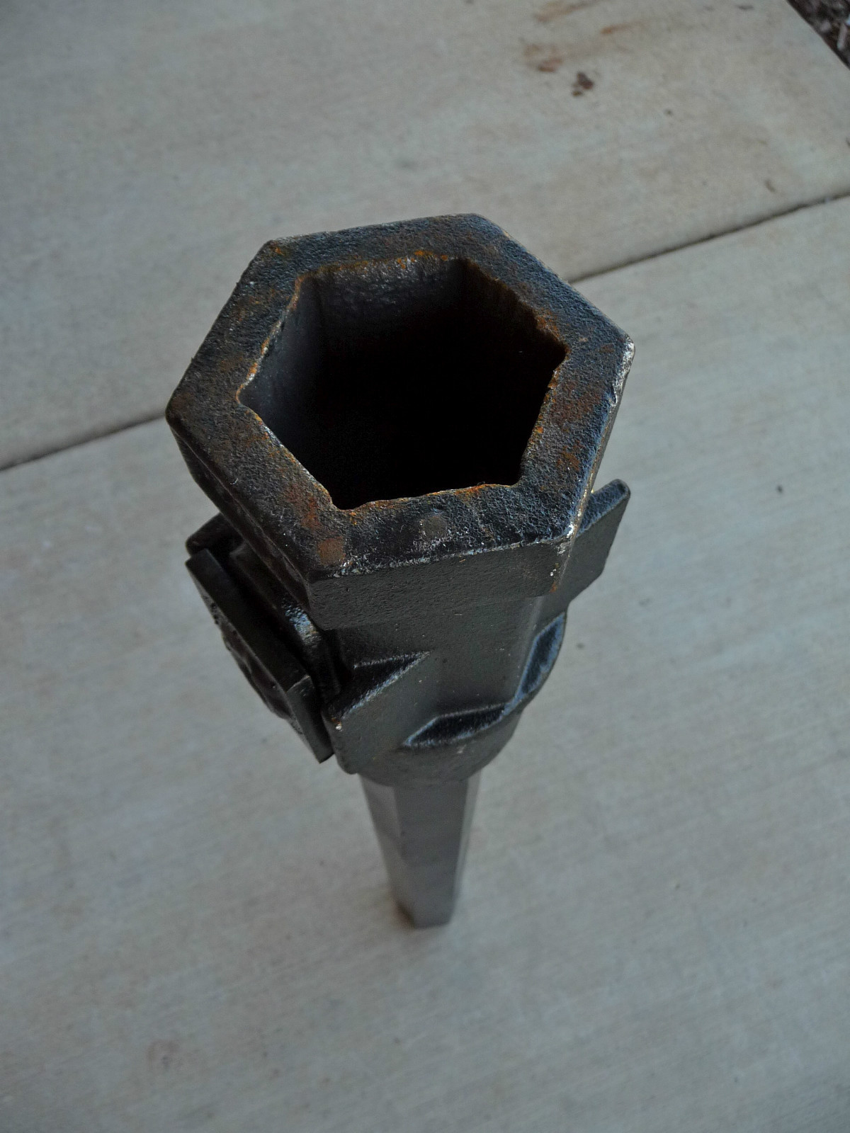 Lowe 24in Long Hex Shaft Auger Extension, 2in Hex, New, Free Shipping