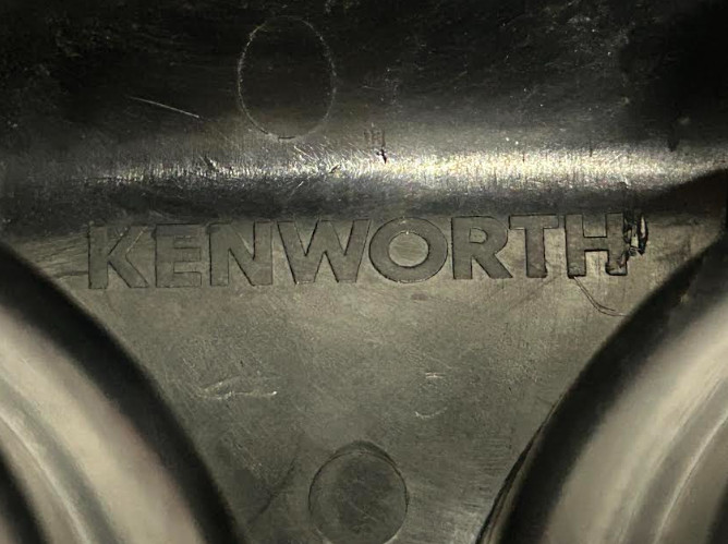 KENWORTH S06-1032 CUP HOLDER DASH PANEL
