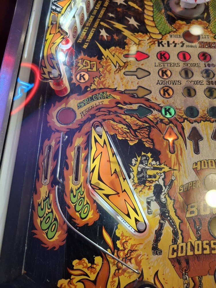 BALLY KISS PINBALL MACHINE