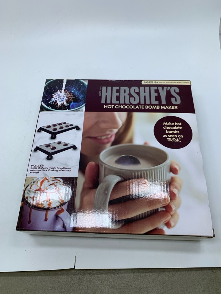 NIB HOT CHOCOLATE BOMBS MAKER.