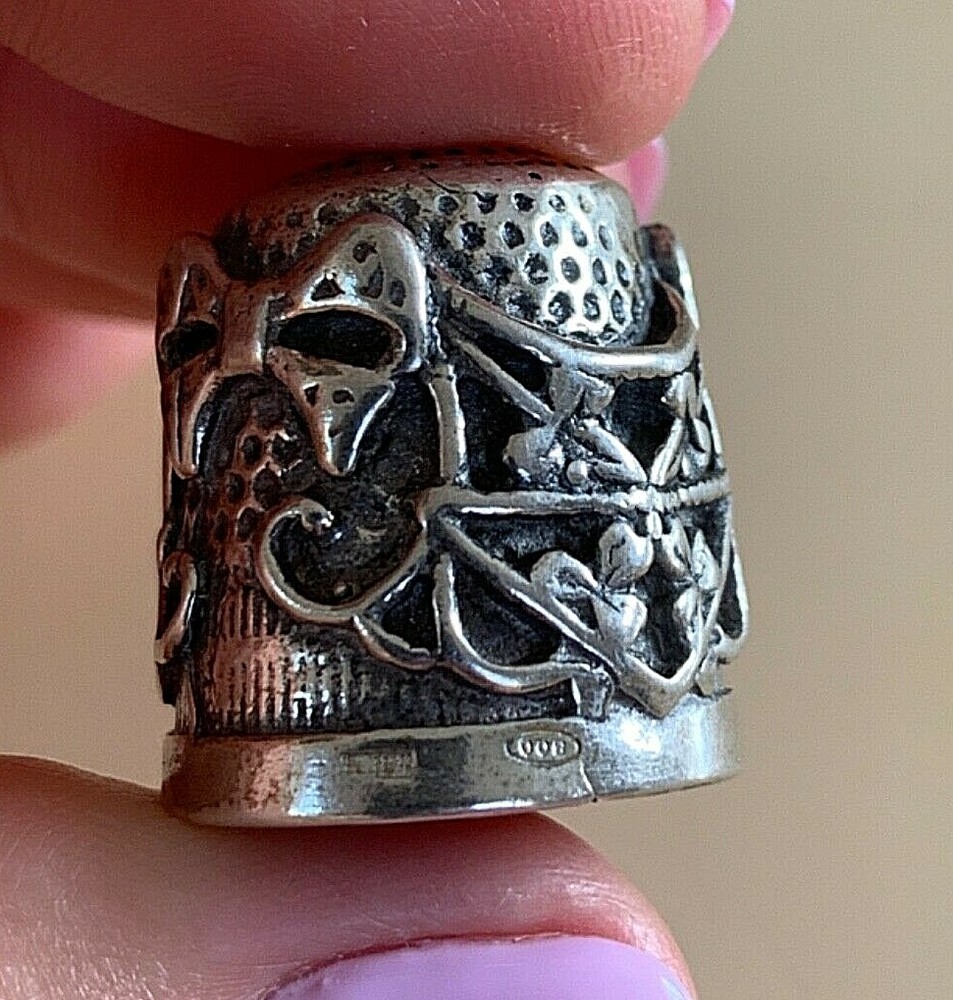 ANTIQUE COLLECTIBLE SEWING SILVER THIMBLE 13,7 Gr.!