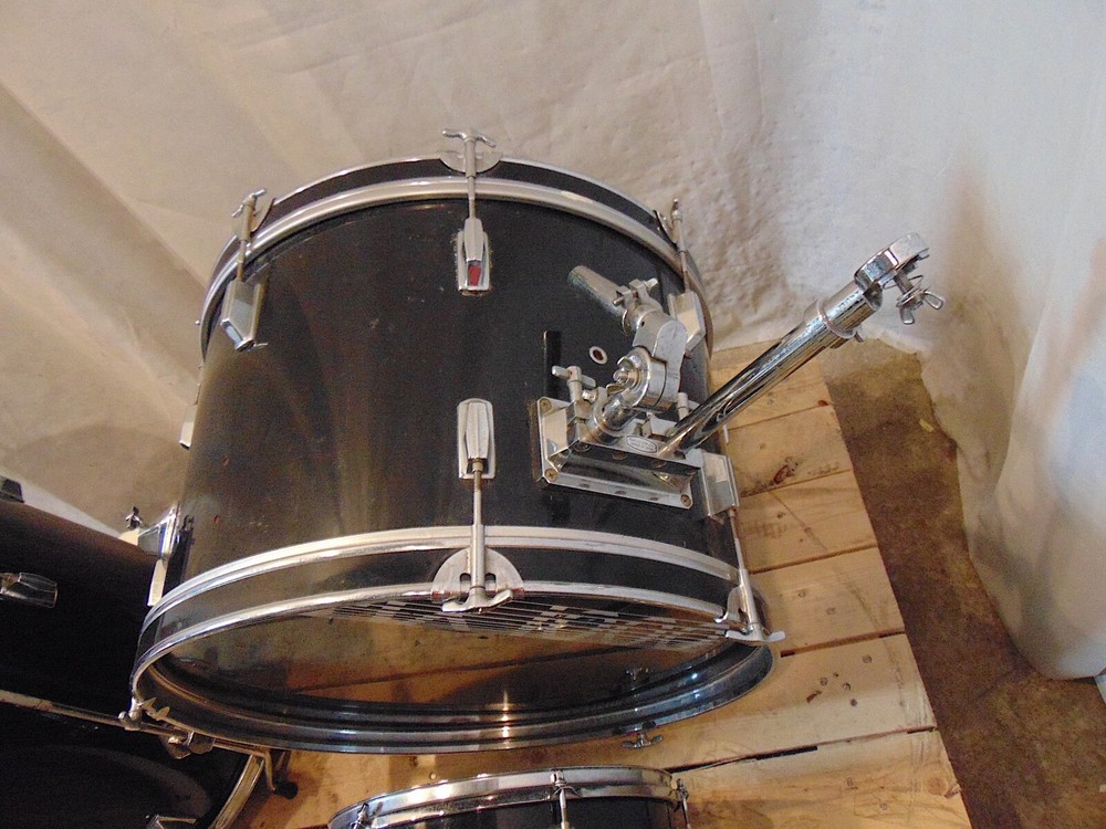 Black Unbranded 4 Piece Drum Set - Nice Condition