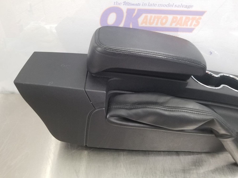 03 FORD TBIRD THUNDERBIRD CENTER FLOOR CONSOLE BLACK