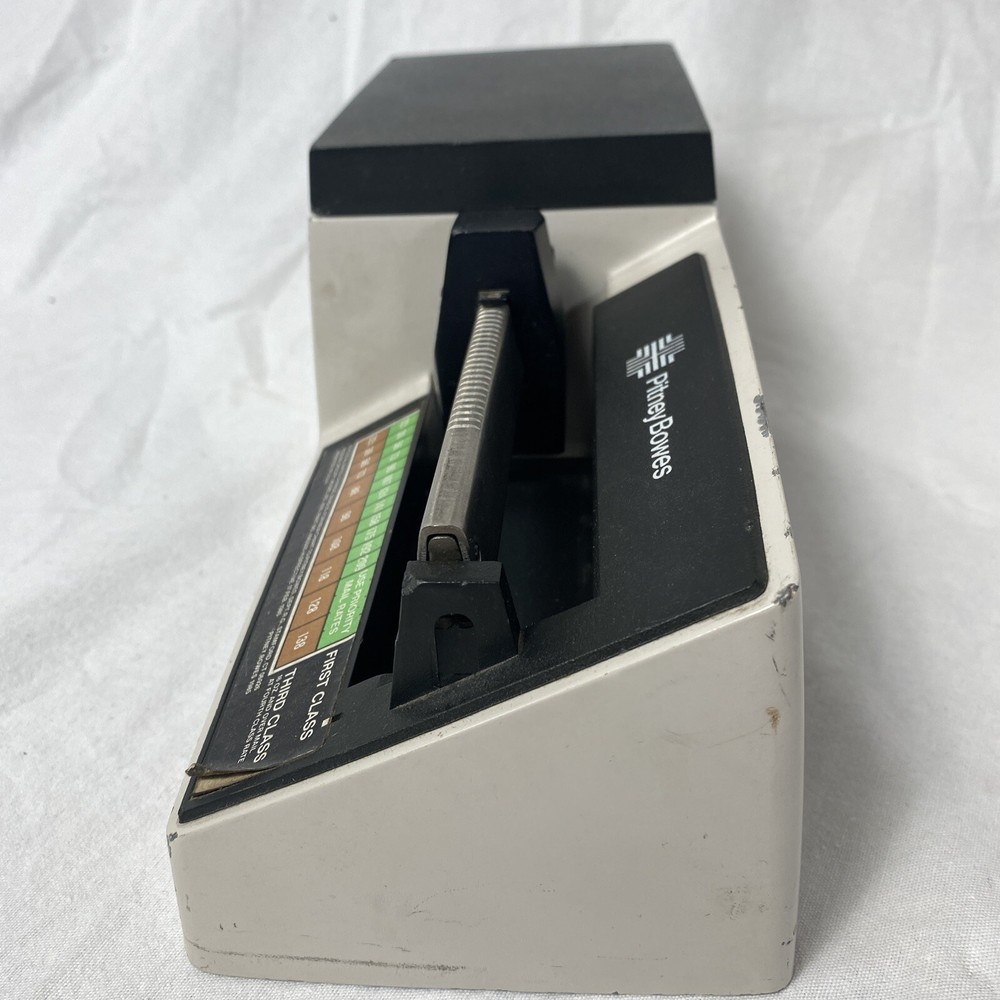 Vintage Pitney Bowes First & Third Class Postage Scale Model No. 4916