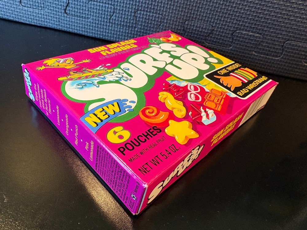 Surfs Up fruit snacks - Empty custom design display box