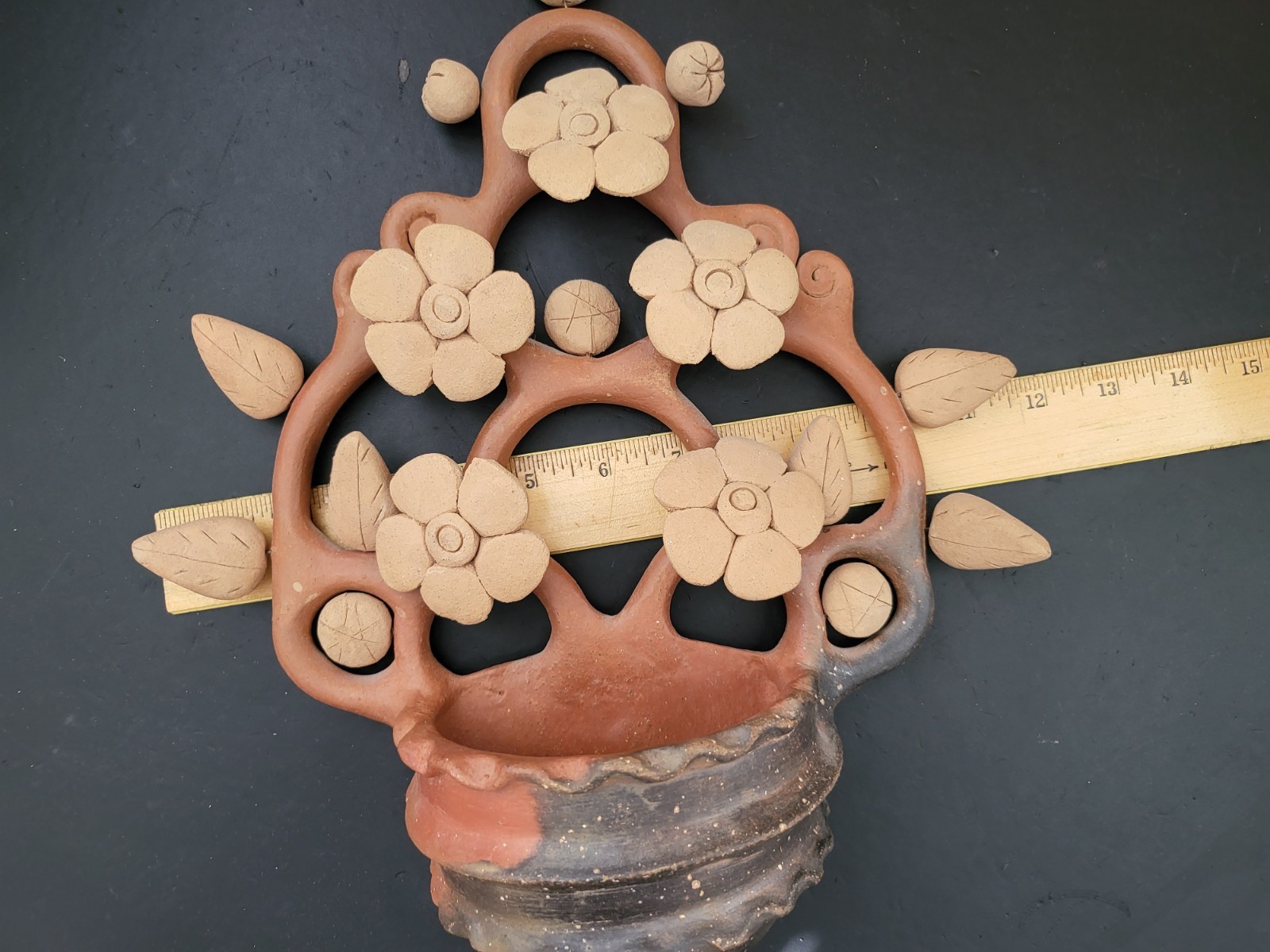 Vtg Mexican Folk Art Tree of Life Flowers Leaves Terra Cotta Wall Planter 14¼"