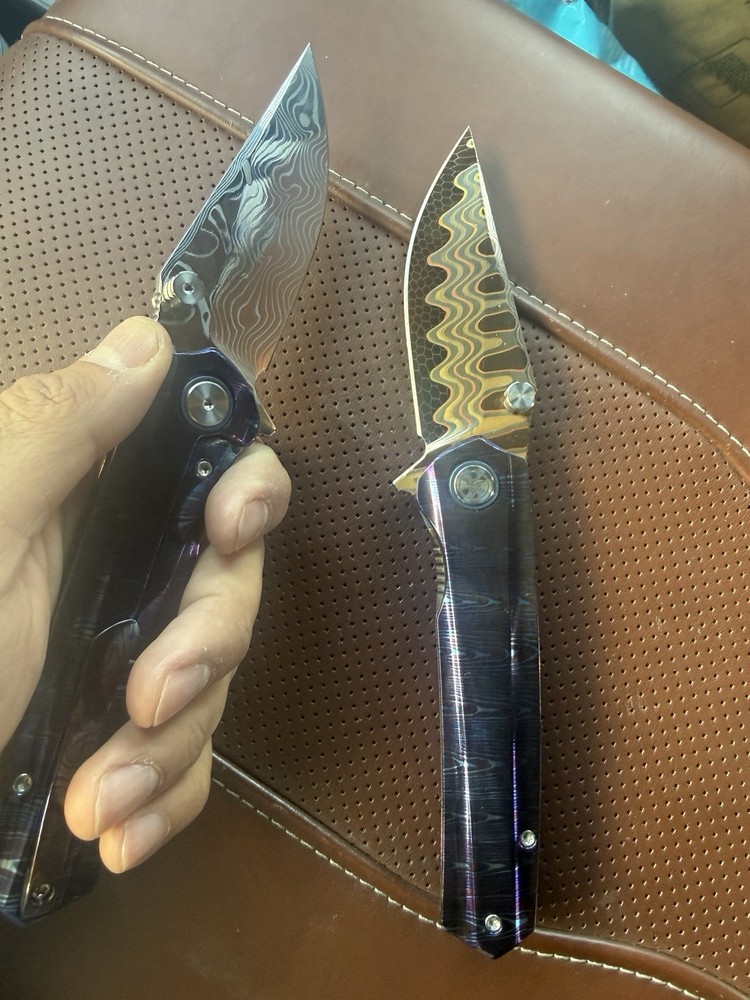 2 YF knives solid price break. Few scratches . No box.