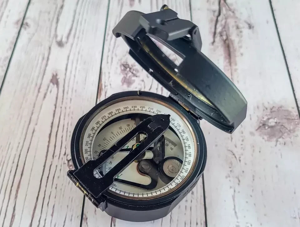 Vintage Bruntons Ainsworth Surveyors Geological Pocket Transit Compass