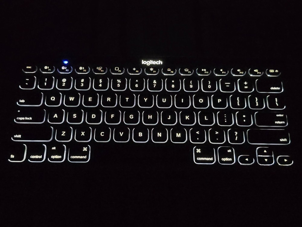 Logitech Easy Switch K811 Illuminated Bluetooth Wireless Keyboard Tested Working