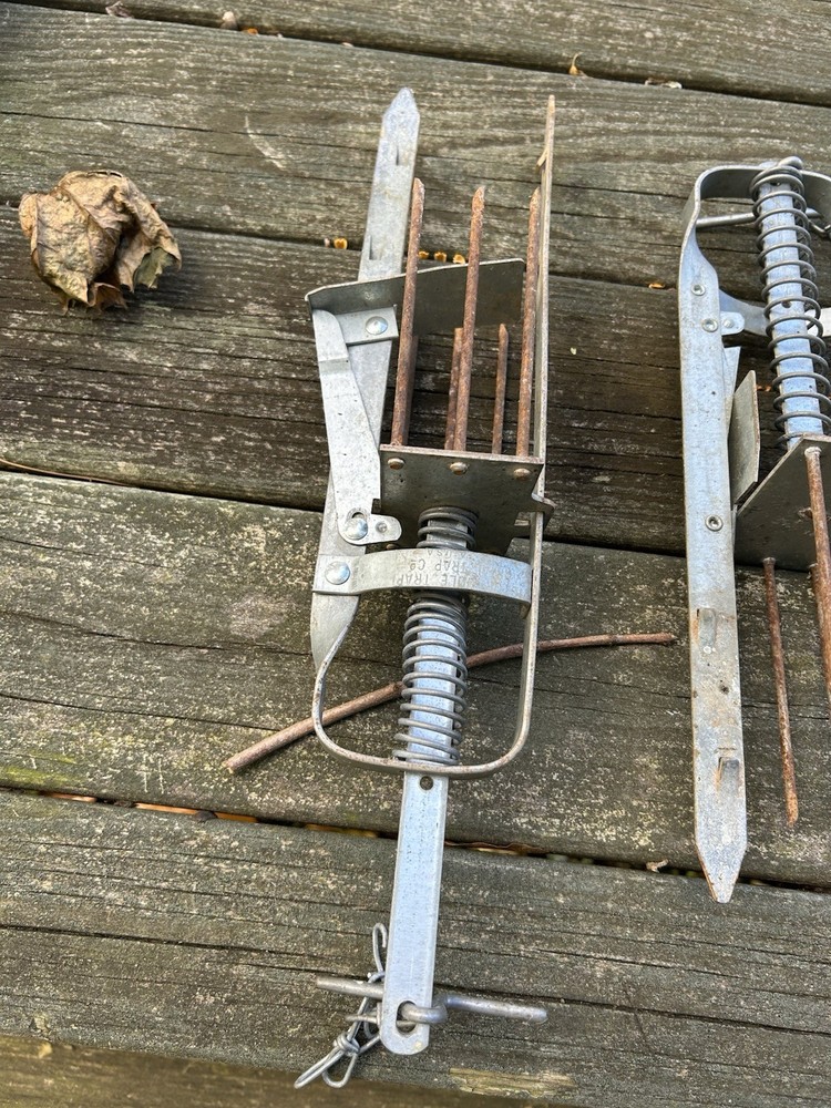 Victor Plunger Mole Traps