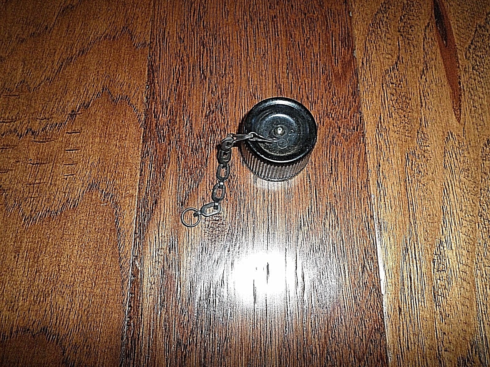 WWII U.S MILITARY CANTEEN BAKELITE CAP SCREW LID WITH CHAIN & CORK ALL ORIGINAL