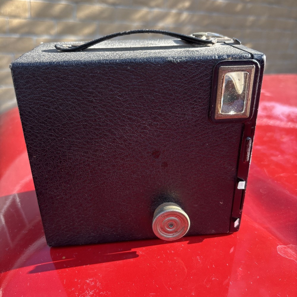 EASTMAN KODAK BROWNIE BOX CAMERA TARGET SIX- 16 VINTAGE ANTIQUE 1946-1951