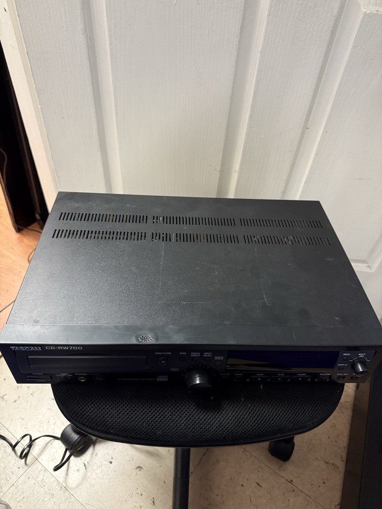 Tascam CD-RW700 - Great - Functional
