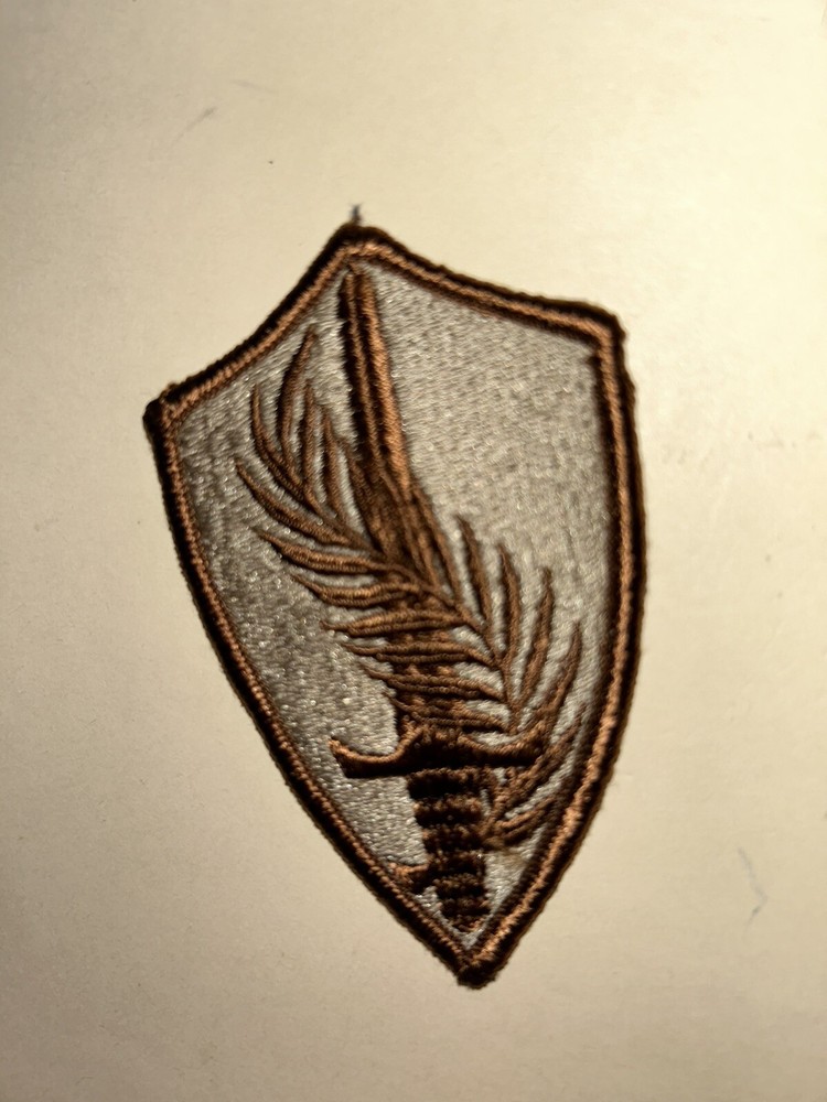 U.S. ARMY - CENTRAL COMMAND [CENTCOM] (DCU) DESERT - MERROWED EDGE UNIT PATCH