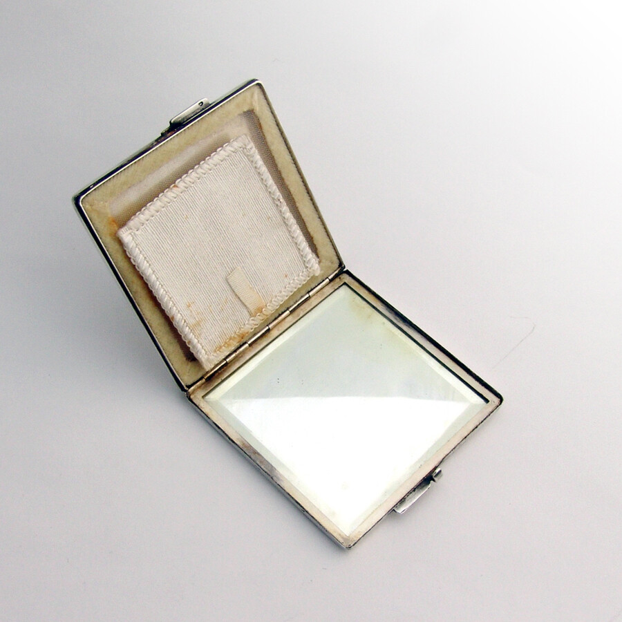 German Square Mirrored Compact Karl Hohmann 835 Standard Silver 1930