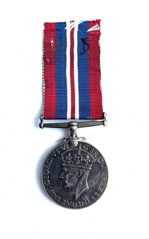 Authentic WW2 Canadian British War Medal Boxed SILVER