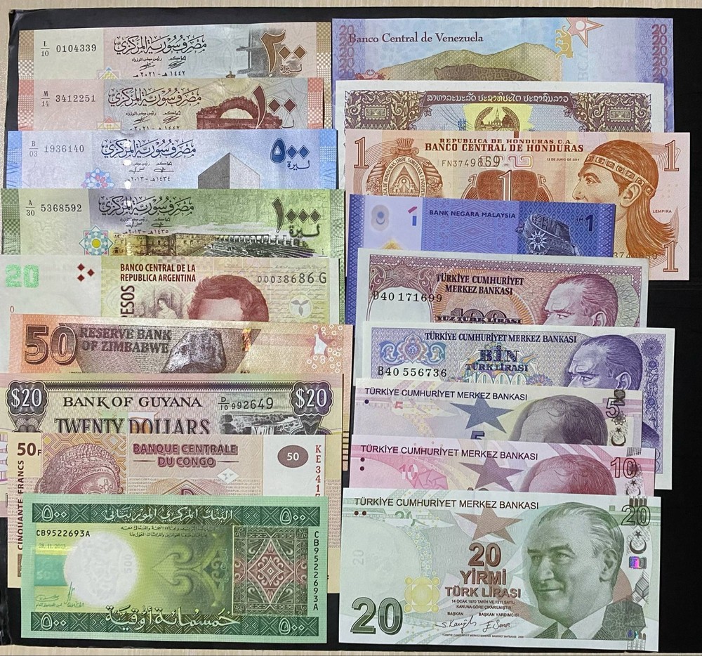 113 Different WORLD BANKNOTES Lots From 60 Countries *** UNC ***