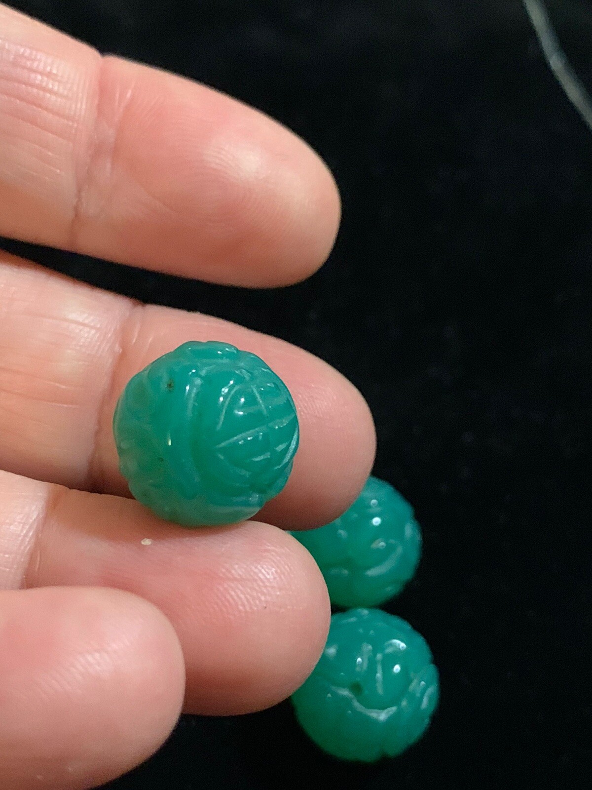 One Vintage Carved Chinese Bead Bright Green Onyx Round Shou Design 14mm