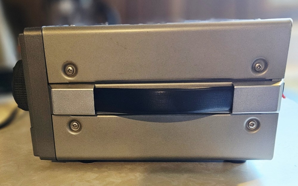 Kenwood R-2000 Receiver