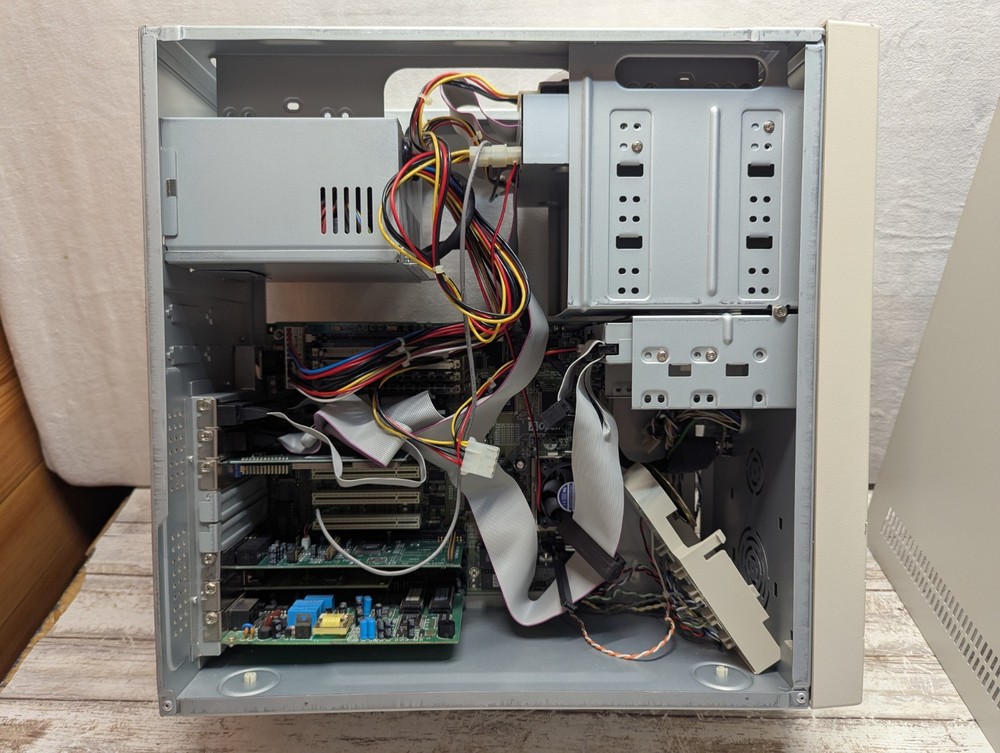 VINTAGE DESKTOP COMPUTER Tower A Open Tested See Pictures