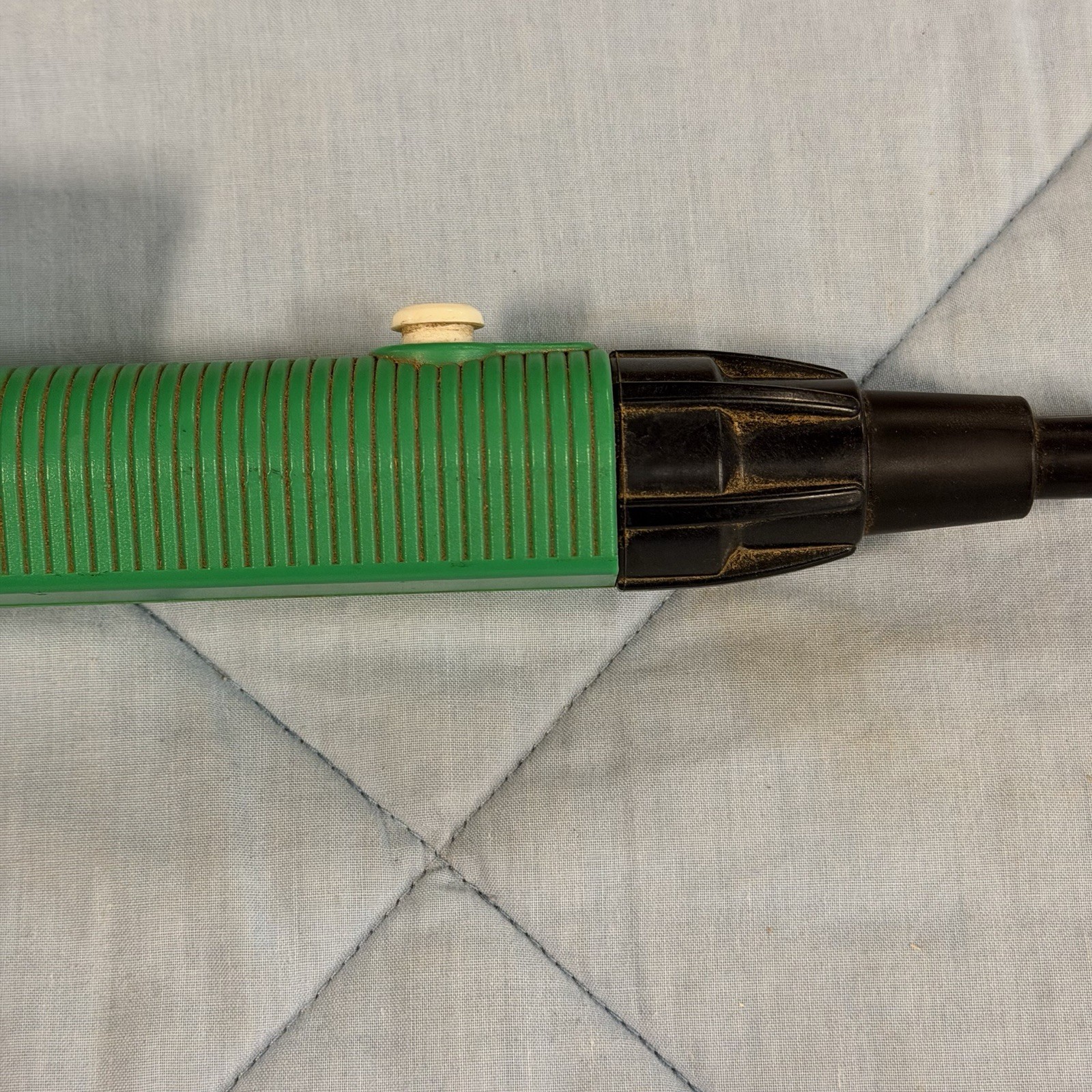 Hot-Shot The Green One Electric Livestock Prod HS2000 6xC Batteries TESTED WORKS