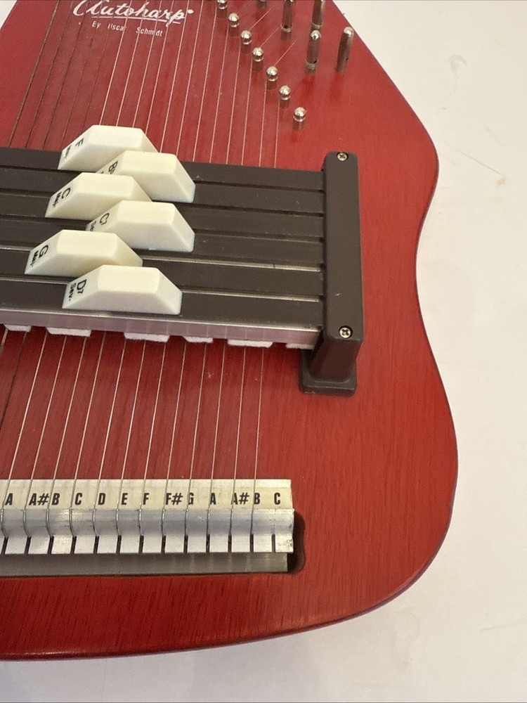 Oscar Schmidt Easy Chord Auto Harp Model OS-6 Needs A String
