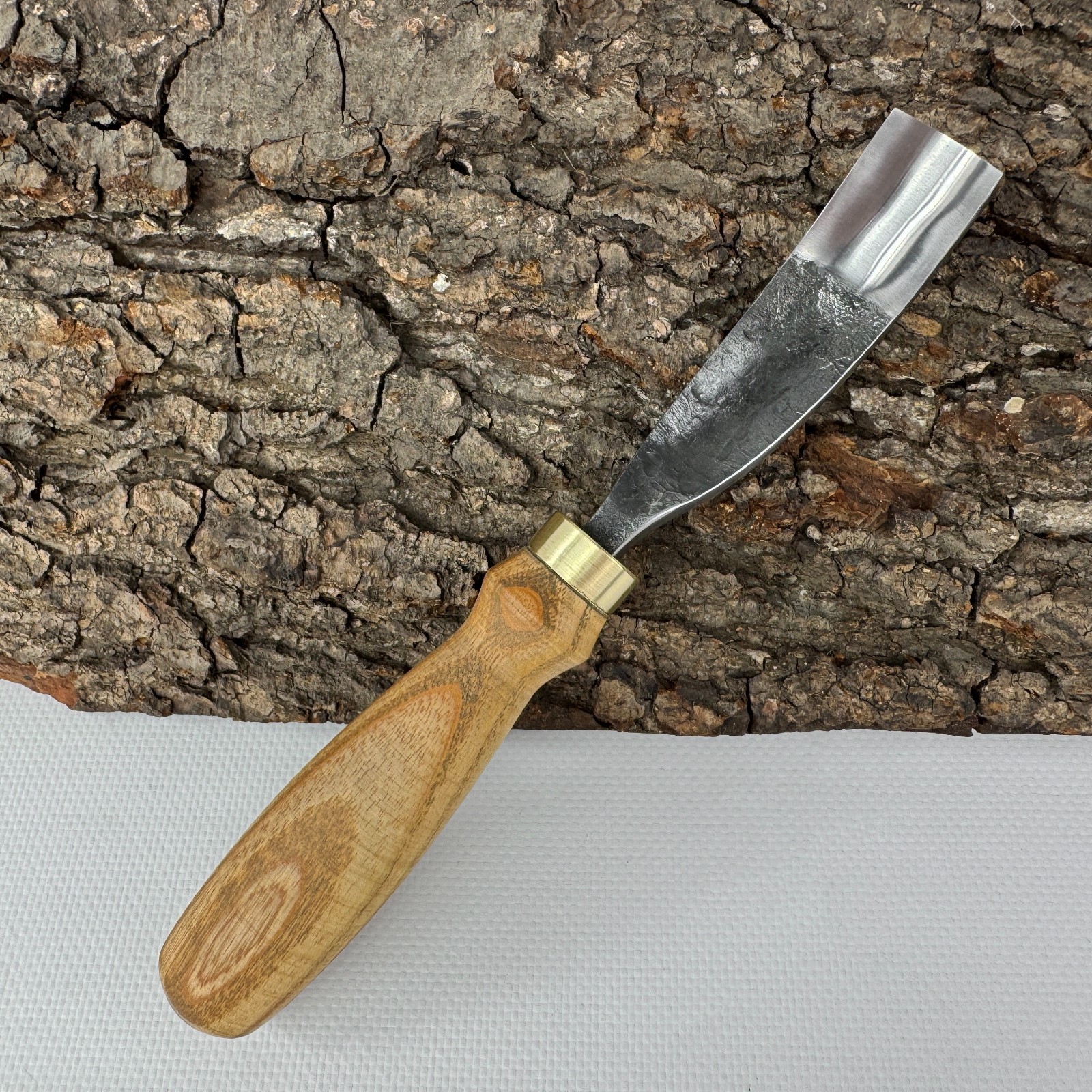 Wood Carving Gouge – Hand-Forged 52100 Steel, Ash Handle, Sharp Curved Chisel