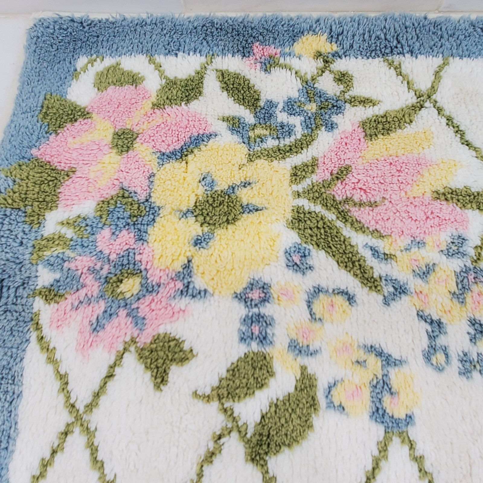 Longaberger Bath Mat Rug Pastel Trellis Pattern Blue Pink Cream White 18.5"x31"