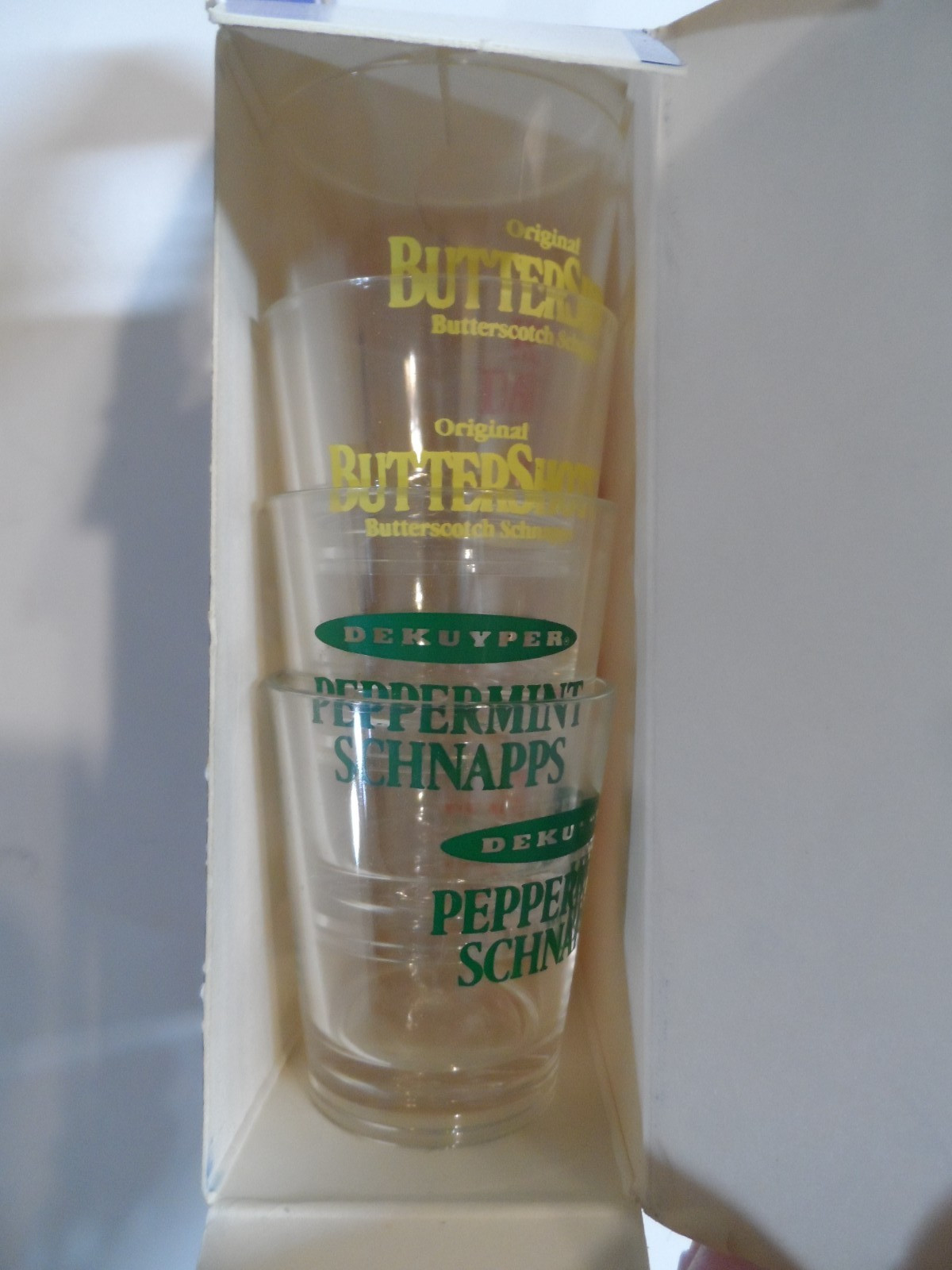 Dekuyper Buy A Round For The House Plastic 8 Count Shot Glass Set