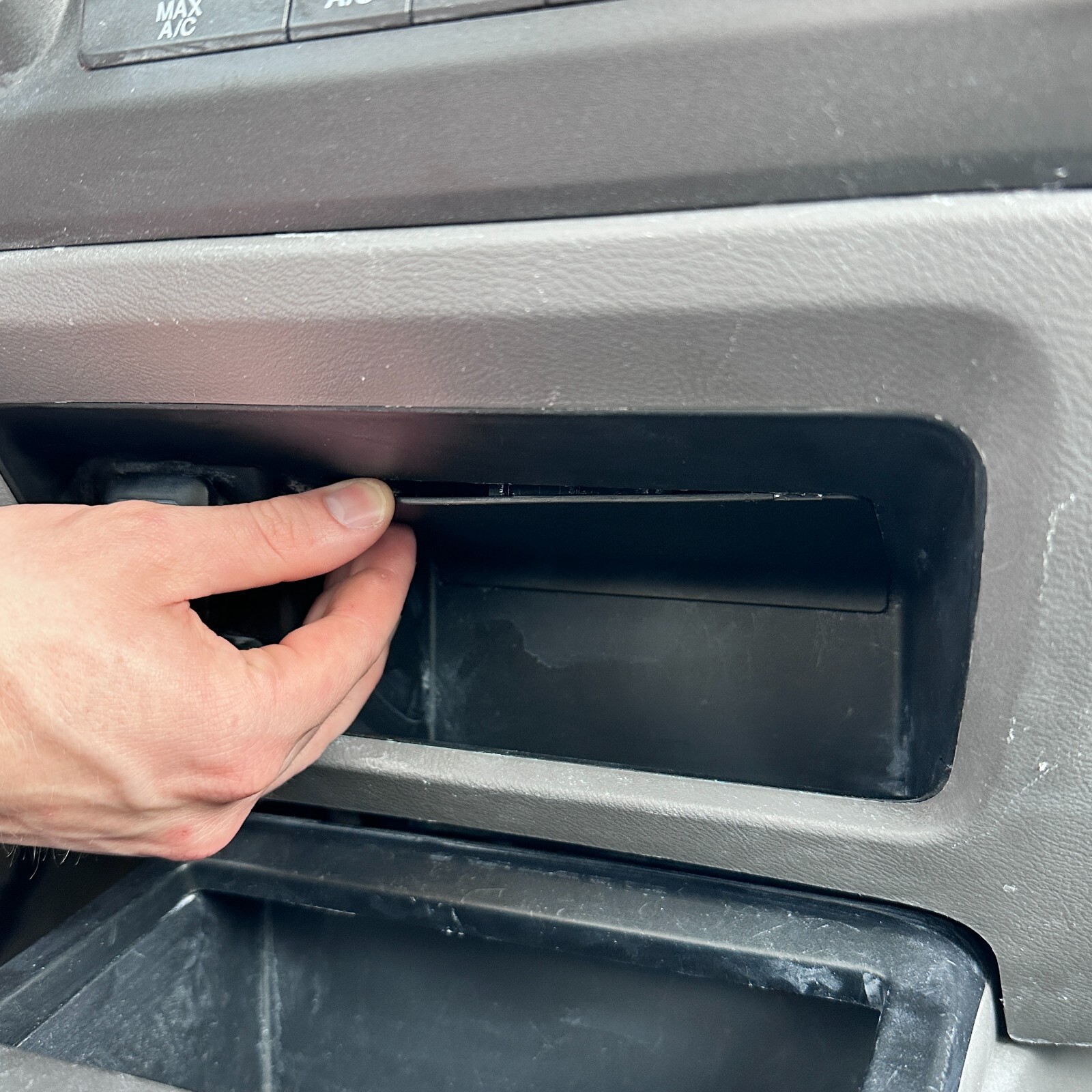 GAUGE POD MOUNT FITS 2006-2011 CIVIC 8TH GENERATION DUAL 52MM LOWER CENTER CUBBY