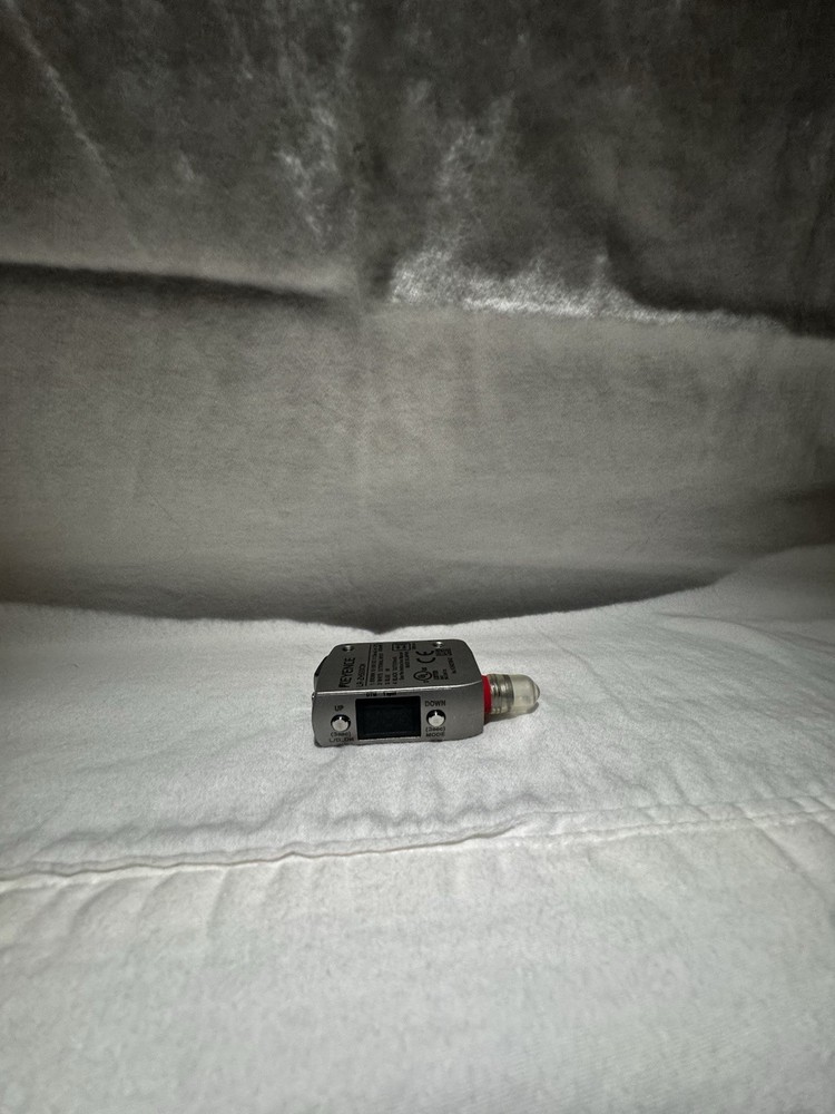 KEYENCE Rectangular laser Sensor LR-ZH500CN Unshielded DC 500mm