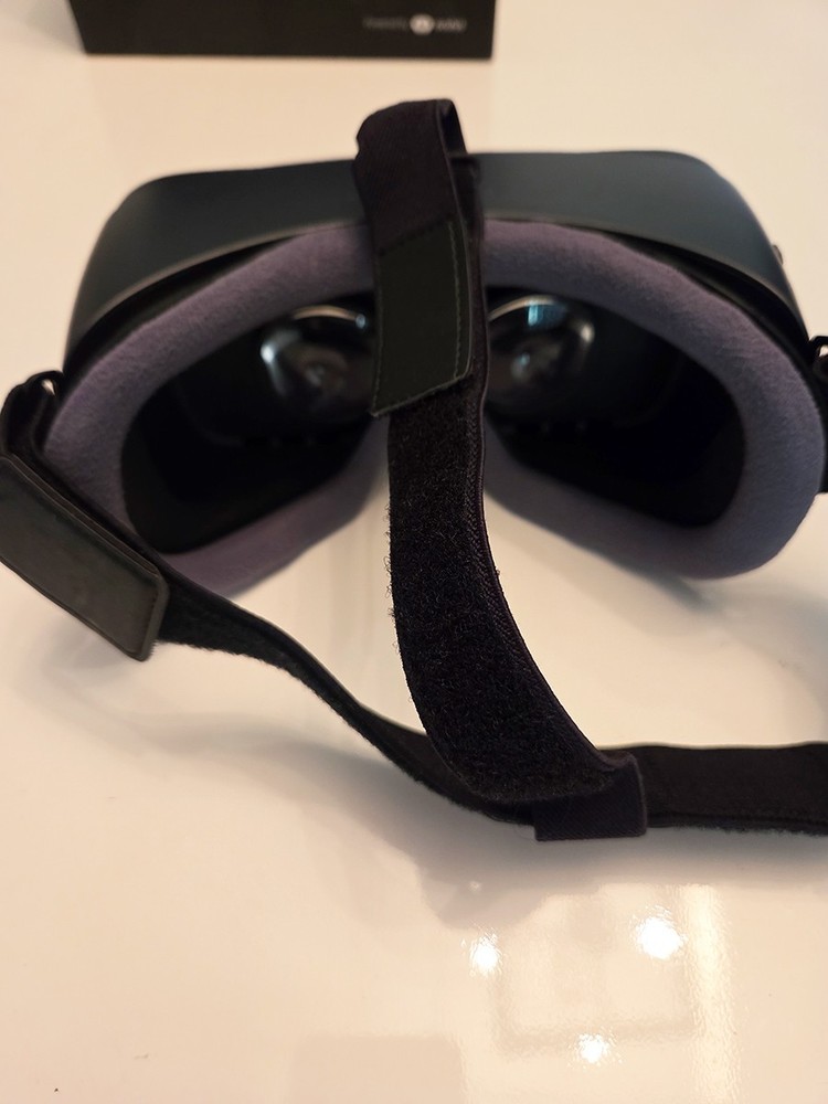 Samsung SMR324 Gear VR with Controller - Black