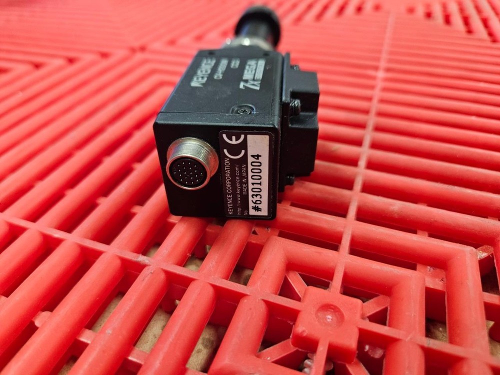 Keyence CV-H200M CCD Machine Vision Camera 7X Mega Digital