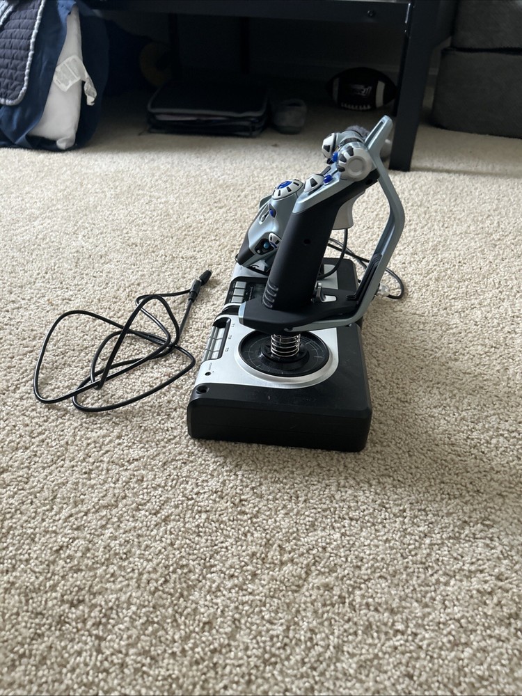 Logitech X52 HOTAS￼￼