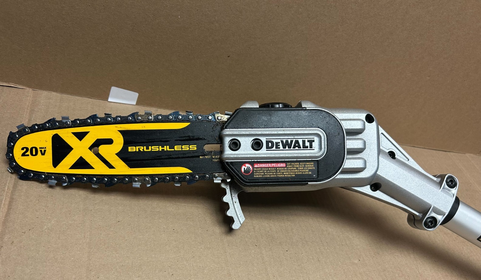 [Used] (DCPS620B) DeWalt 20V MAX* XR Brushless Cordless Pole Saw (Tool Only)