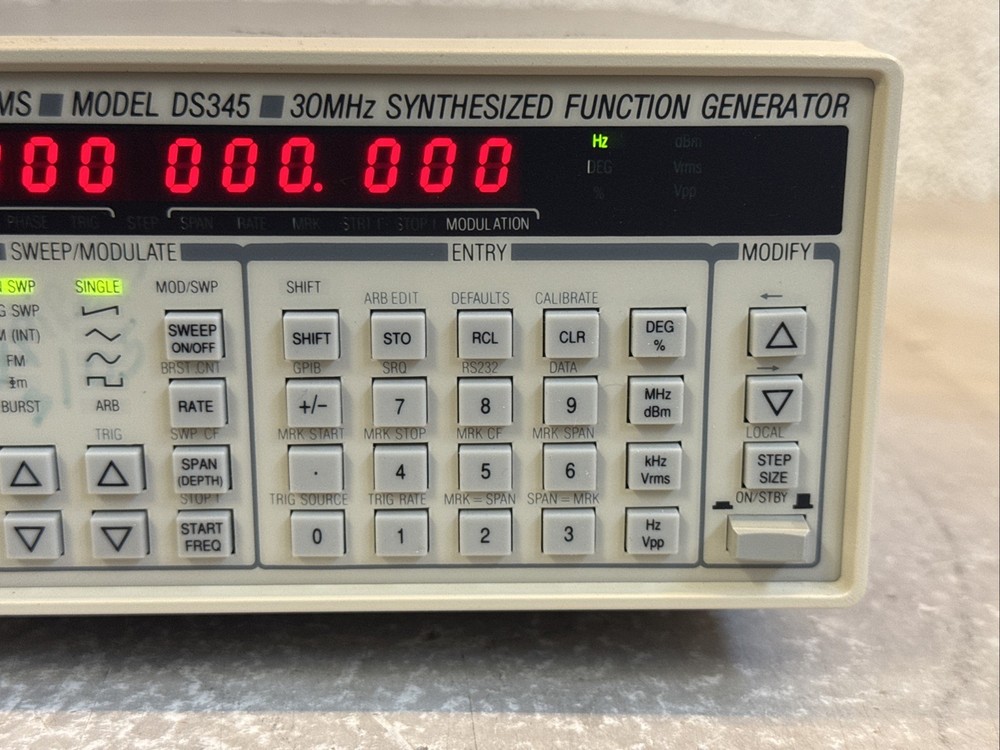 Stanford Research Systems DS345 30MHz Synthesized Function Generator Opt 01 READ