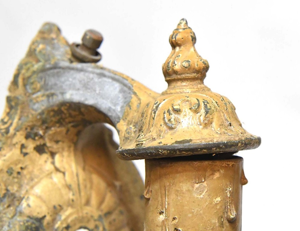 VINTAGE CAST METAL WALL SCONCE