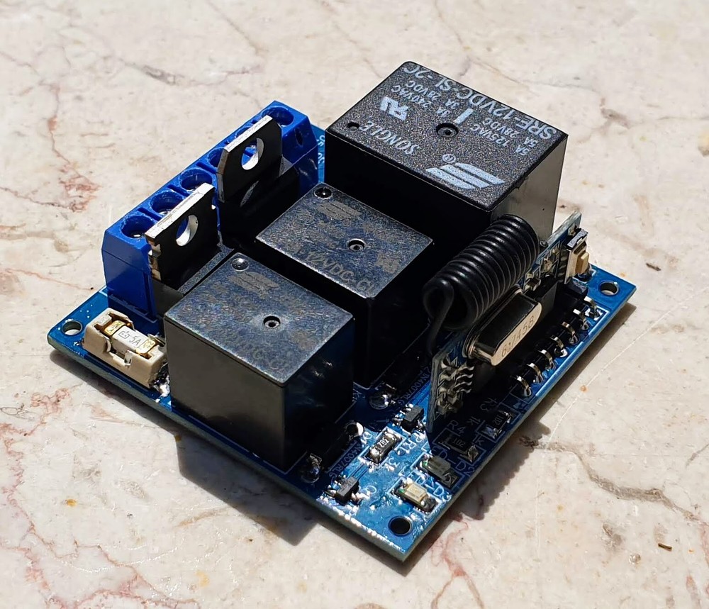 Wireless Remote Control 12VDC 5A Single Axis Solar Panel Sun Tracking Controller