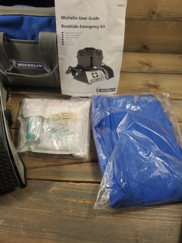 MICHELIN Emergency Roadside Kit