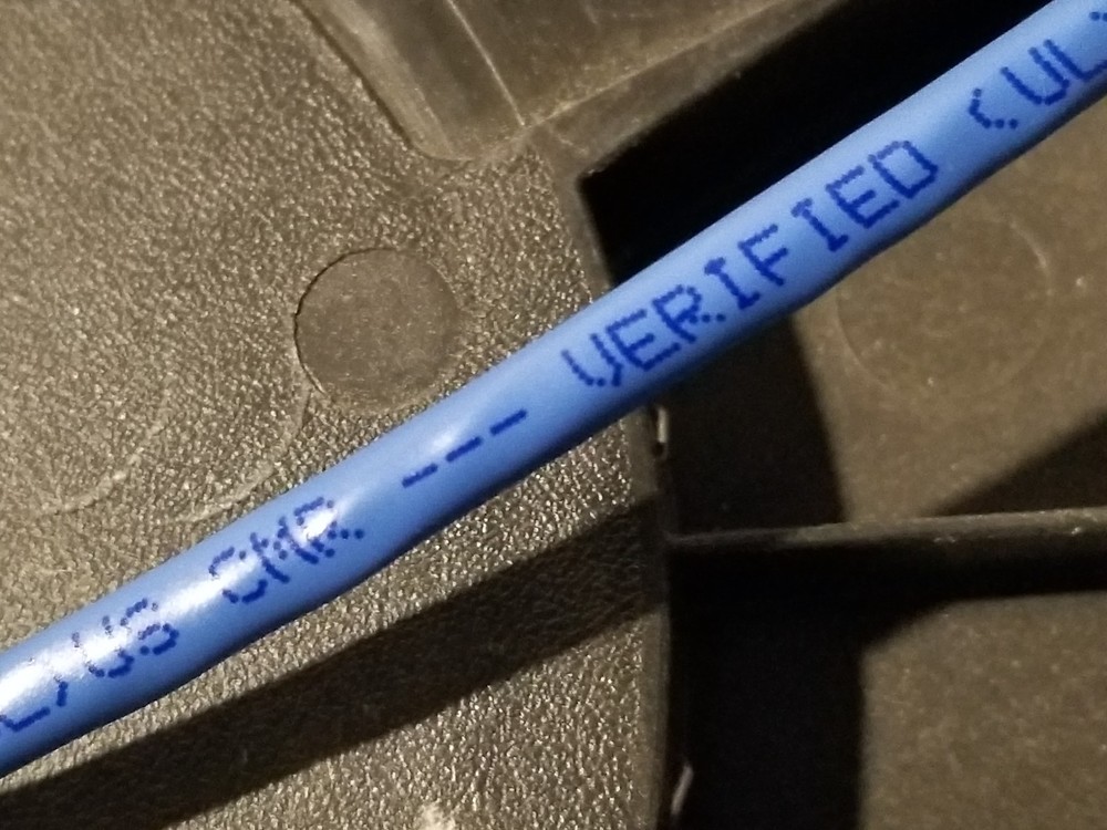 Belden Mohawk M57553 24/4P CAT5e LAN UTP Networking Cable Riser Blue /100ft