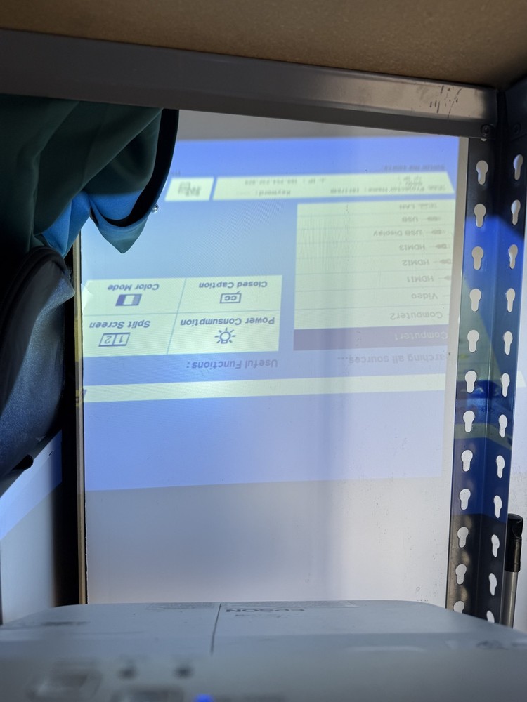 Epson LCD Projector Powerlite 685W Model H744A